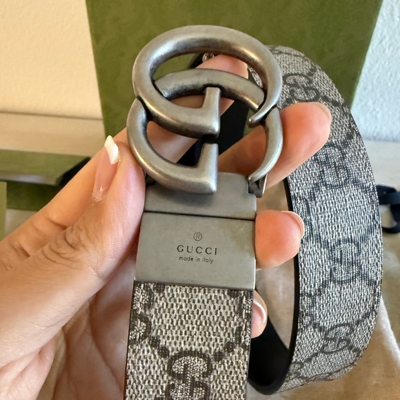 Gucci GG Marmont reversible belt Black and Gray with Iconic GG Buckle women’s - Picture 3 of 6